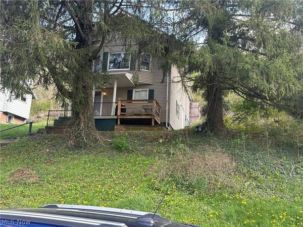 921 W Bennett ST, Bridgeport, OH 43912