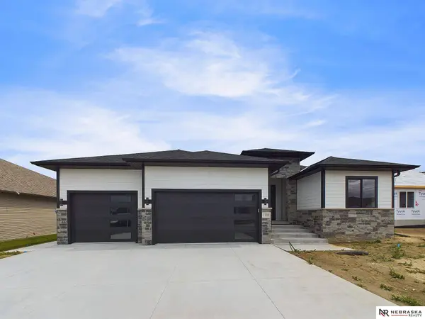 1138 Asher Avenue, Hickman, NE 68372