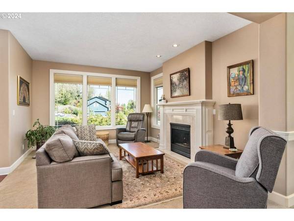 210 SE 16TH CT, Gresham, OR 97080