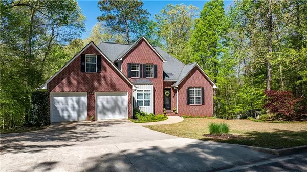 218 N Ole Hickory TRL, Carrollton, GA 30117