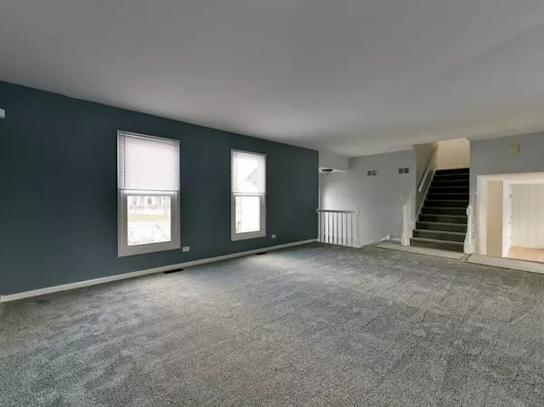 4969 Prairie Oak Road, Gurnee, IL 60031