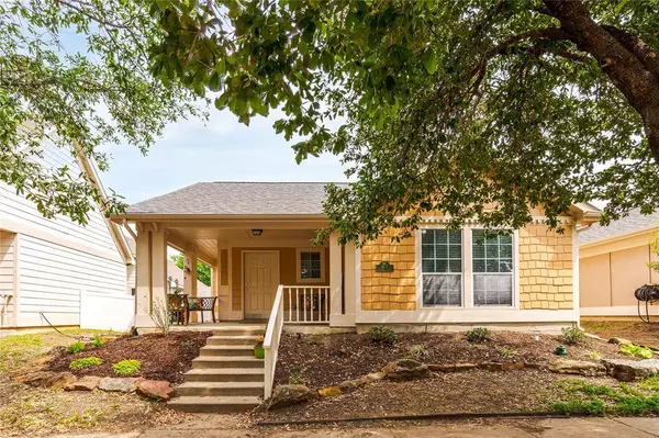 1817 Azalea Drive, Savannah, TX 76227