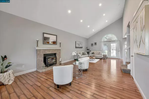 7472 Monet Pl, Rohnert Park, CA 94928