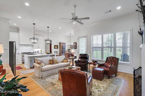 125 Lake Ridge Drive, Madison, MS 39110