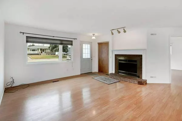 1705 16 ST, Didsbury, AB T0M0W0