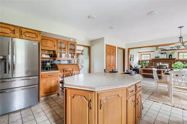 7819 Hitchcock RD, Youngstown, OH 44512