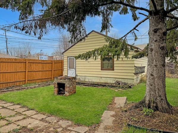 1110 Albemarle ST, Saint Paul, MN 55117