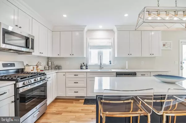 1341 LOWER FERRY, Ewing, NJ 08618