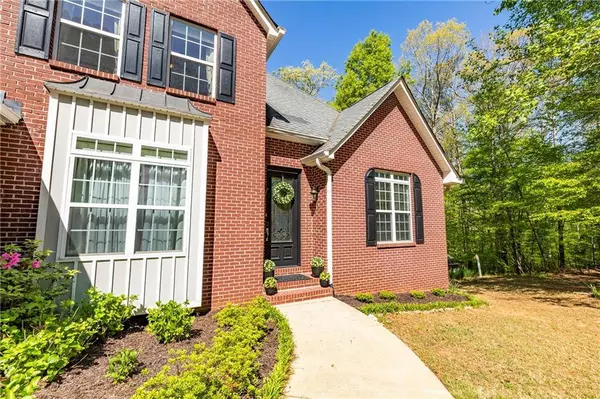 218 N Ole Hickory TRL, Carrollton, GA 30117