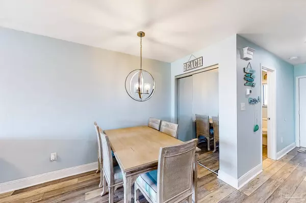 7453 Sunset Harbor Dr, Navarre Beach, FL 32566