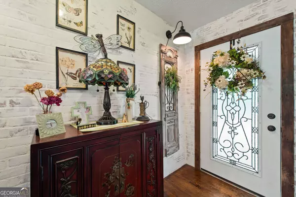 409 Bohannon RD, Grantville, GA 30220