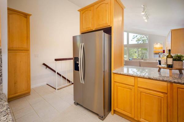 1950 Ascot DR, Moraga, CA 94556