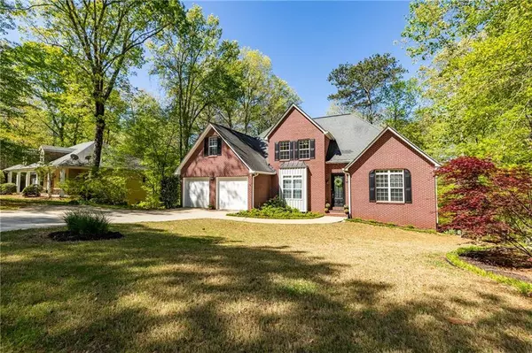 218 N Ole Hickory TRL, Carrollton, GA 30117