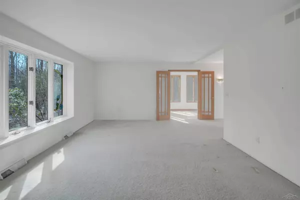 2099 E Titabawassee Road, Hemlock, MI 48626