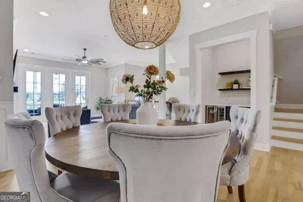 905 South On Main, Woodstock, GA 30188