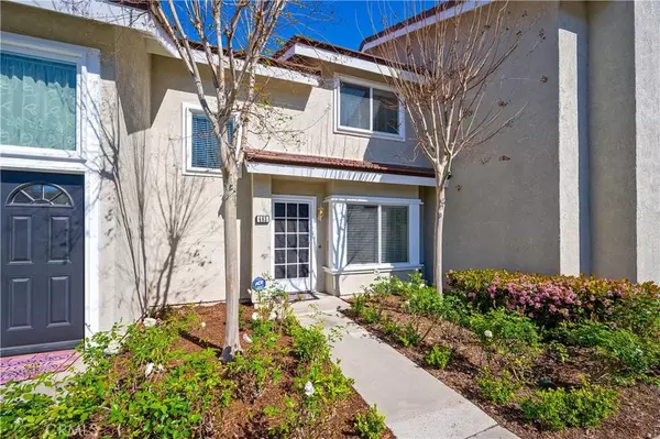 483 Springbrook N #94, Irvine, CA 92614