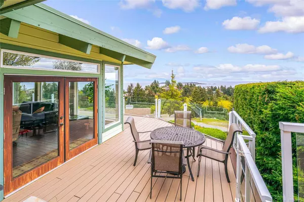 2225 Chelsea Pl, Nanoose Bay, BC V9P 9G5