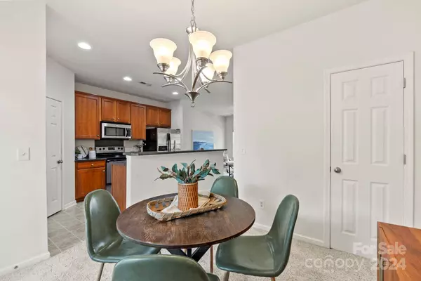 2319 Crosscut DR, Charlotte, NC 28214