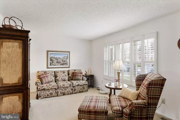 1964 E OAK RD #I5, Vineland, NJ 08361