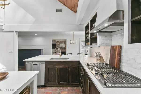 222 Bay Park Drive, Brandon, MS 39047