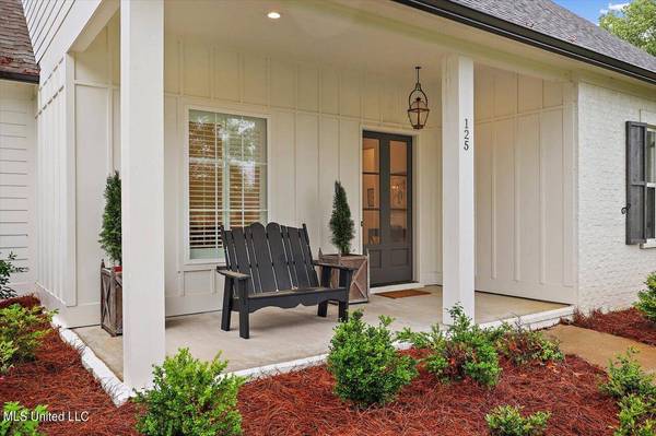 125 Lake Ridge Drive, Madison, MS 39110