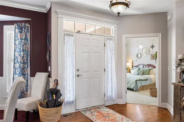 670 Everly RD, Lansing, KS 66043