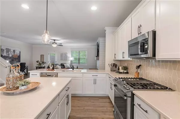 226 Emerson Heights DR, Woodstock, GA 30188