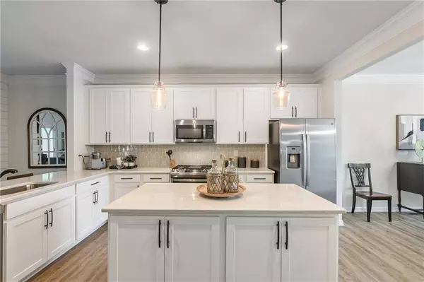 226 Emerson Heights DR, Woodstock, GA 30188