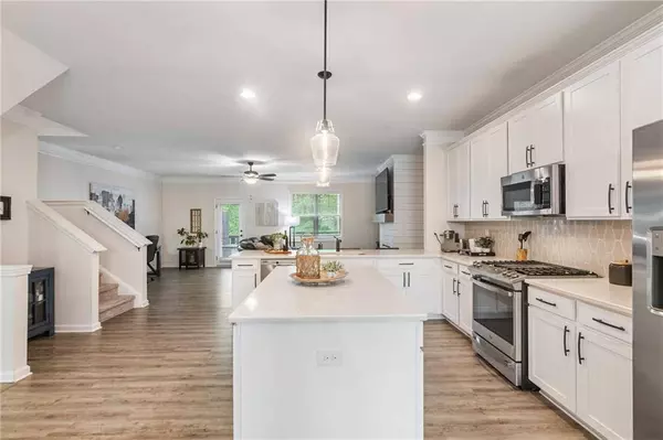 226 Emerson Heights DR, Woodstock, GA 30188