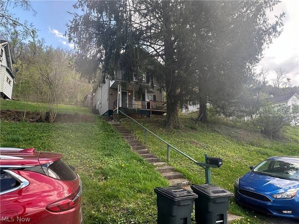 921 W Bennett ST, Bridgeport, OH 43912