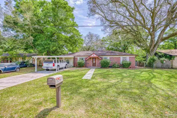 2609 Green Bay Dr, Pensacola, FL 32526