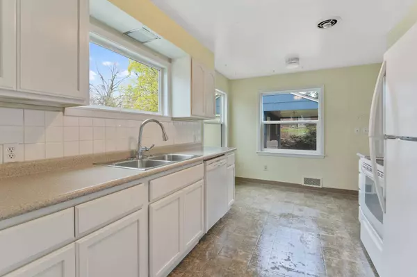 2928 E 15th Ave, Spokane, WA 99223