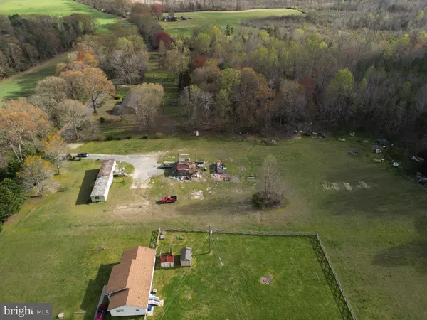 1509 HUSTLE RD, Hustle, VA 22476