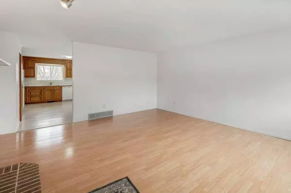 1705 16 ST, Didsbury, AB T0M0W0