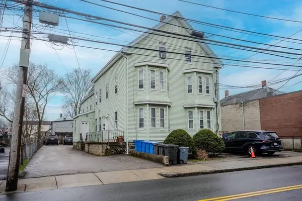 176-178 Newton St, Waltham, MA 02453