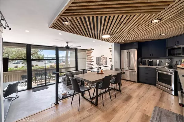 7136 Marina Pacifica DR S, Long Beach, CA 90803