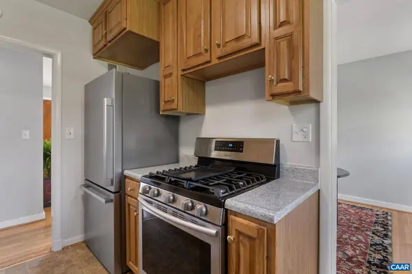 909 SAINT CLAIR AVE, Charlottesville, VA 22901