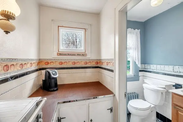 1215 Main St, Agawam, MA 01001