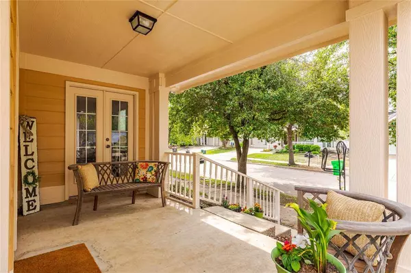 1817 Azalea Drive, Savannah, TX 76227