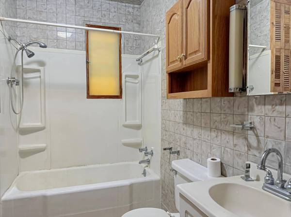 1110 Albemarle ST, Saint Paul, MN 55117