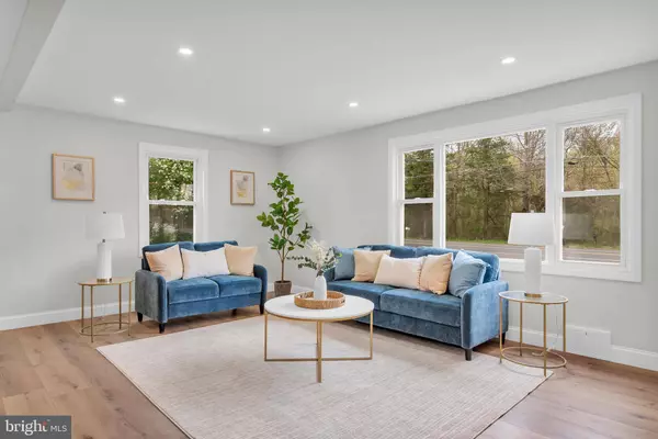 2723 MONMOUTH RD, Jobstown, NJ 08041