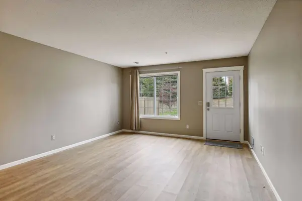 8490 Minuteman Alcove, Eden Prairie, MN 55344