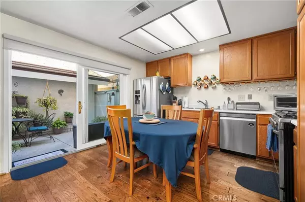 483 Springbrook N #94, Irvine, CA 92614