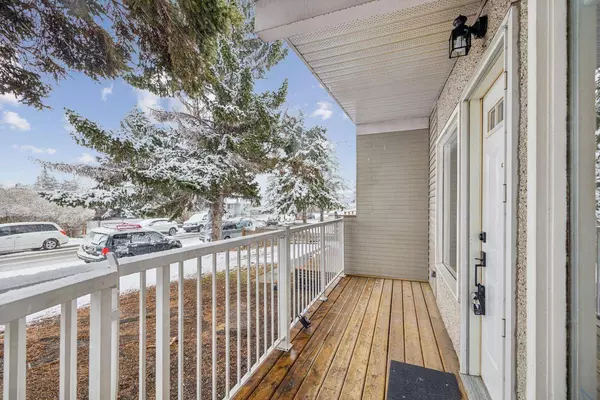 2009 40 ST SE, Calgary, AB T2E 0V2