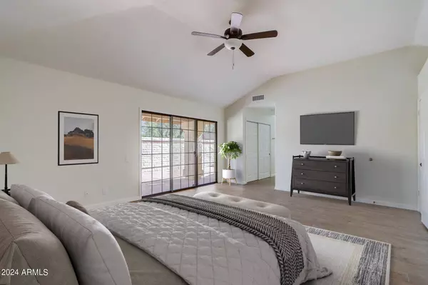 9986 E PURDUE Avenue, Scottsdale, AZ 85258