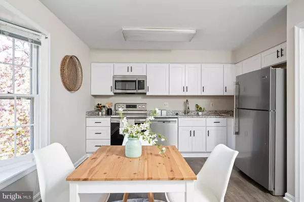 5905 AMBASSADOR WAY, Alexandria, VA 22310