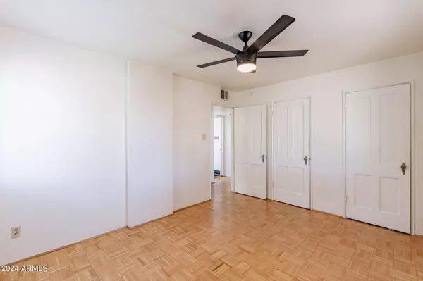 1533 W VERDE Lane, Phoenix, AZ 85015