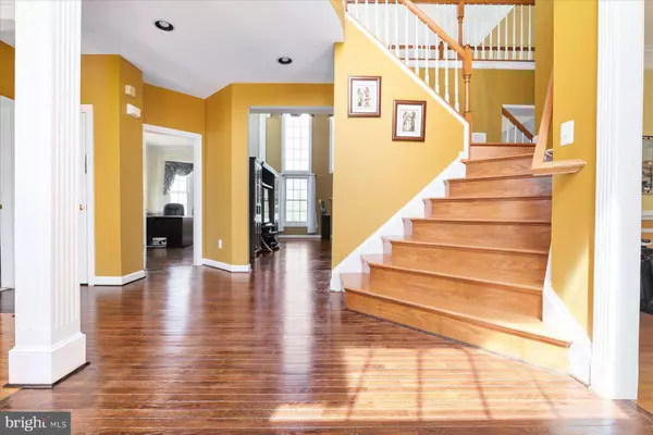 1717 OAKDALE DR, Cooksville, MD 21723