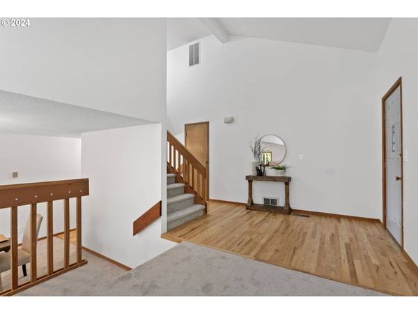 16690 SW HIGH HILL LN, Beaverton, OR 97007
