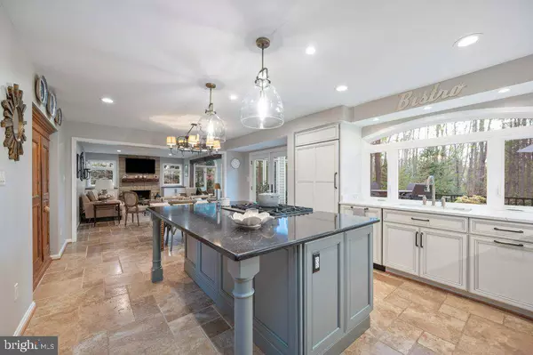 12734 KNIGHTSBRIDGE DR, Woodbridge, VA 22192